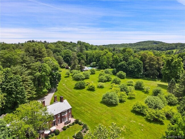 Photo - 99 Cantitoe St