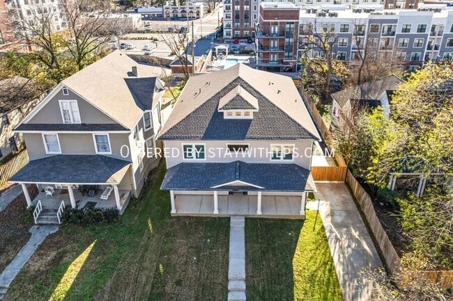 Photo - 1571 Court Ave Unit 202