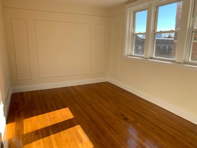 Photo - 46 Chiswick Rd