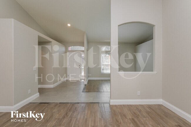 Photo - 7536 Regents Garden Way