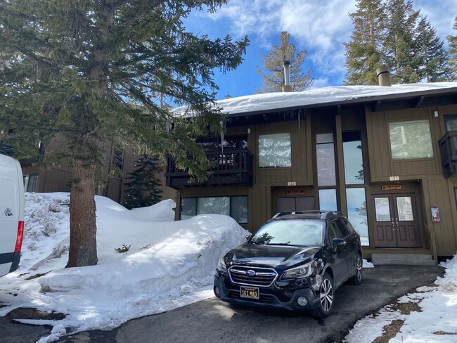 Spacious 4-Bedroom Townhome in Mammoth Lakes - Spacious 4-Bedroom Townhome in Mammoth Lakes