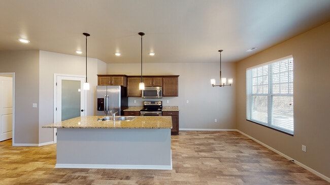 Photo - 407 26th Ave W