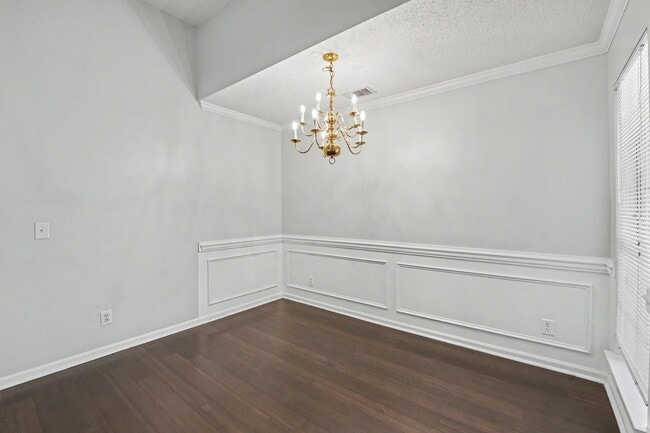 Photo - 152 Dovetail Crossing