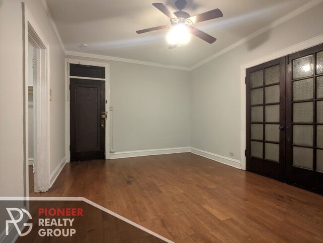 4641 N Paulina St Unit 203
