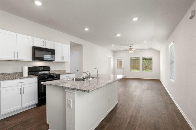 Photo - 376 Euclid Ln