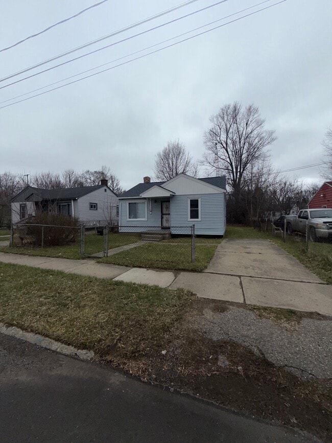 Photo - 246 E York Ave
