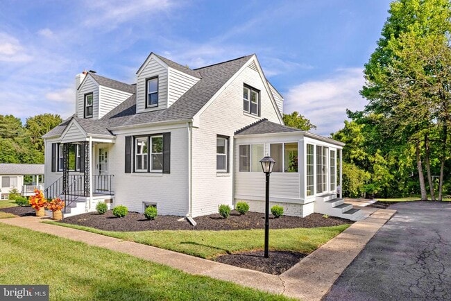 Photo - 11410 Waples Mill Rd