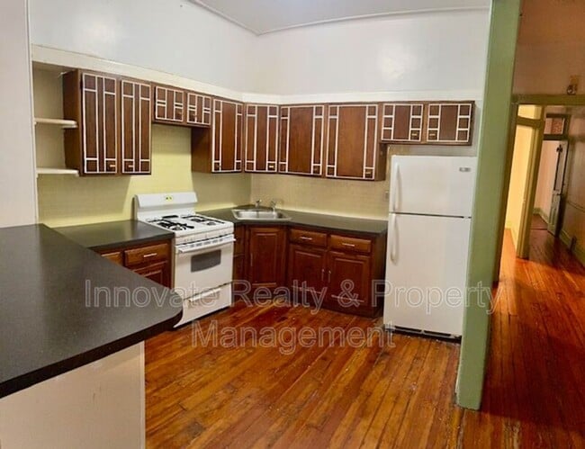 Photo - 4416 Locust Ave