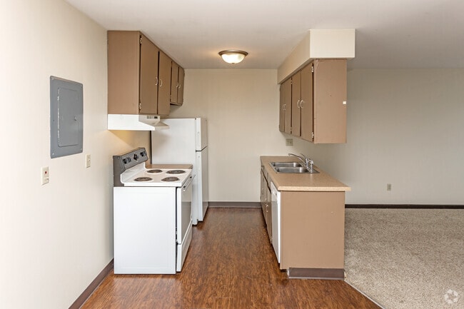 2BR, 1BA - 750SF - Kitchen