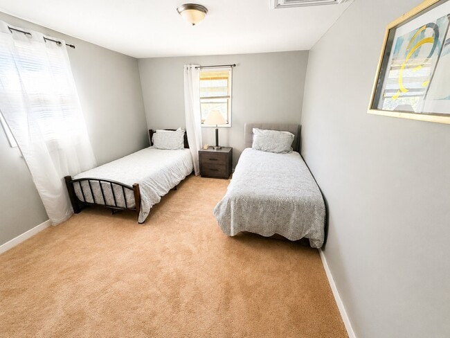 661 E 11th Ave Unit B