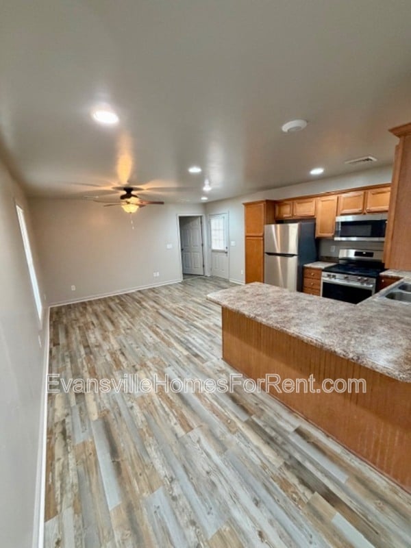 Photo - 306 S Elm Ave