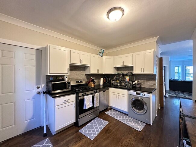 Photo - 842 W Waveland Ave Unit J09P