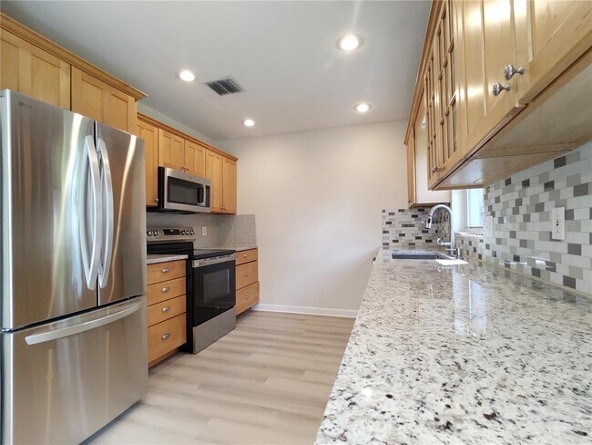 Photo - 516 Ellsworth St