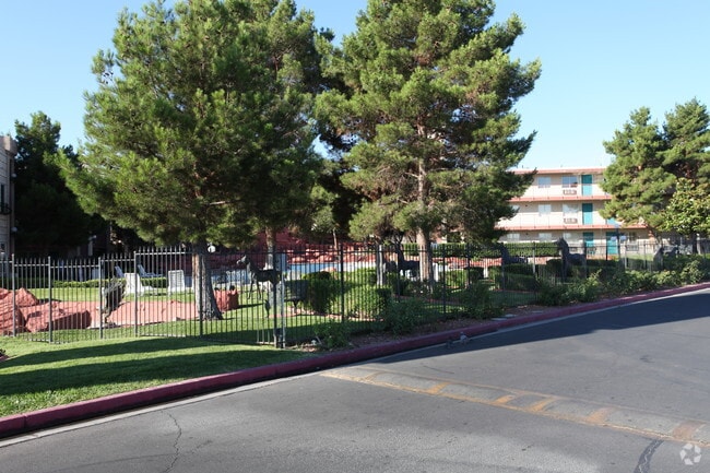 Photo - Sportsman's Royal Manor