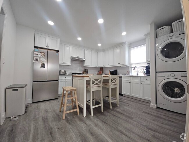 Building Photo - 23-25-25 Lincoln St Unit 25 Rental