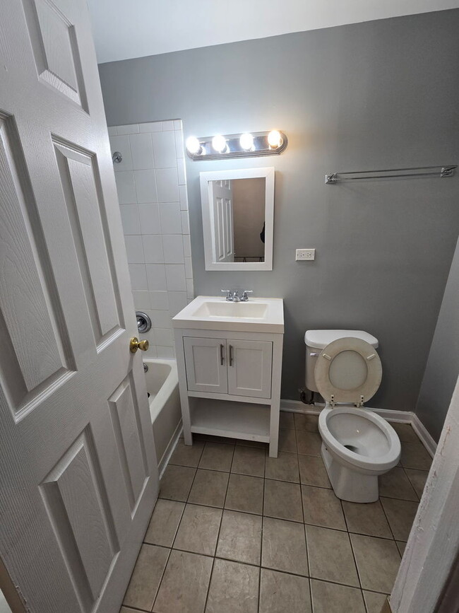 Photo - 7011 S East End Ave