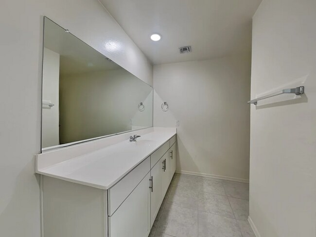 Photo - 19142 W Elm St