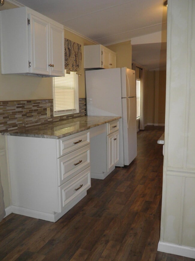 Photo - 810 Gibson Rd