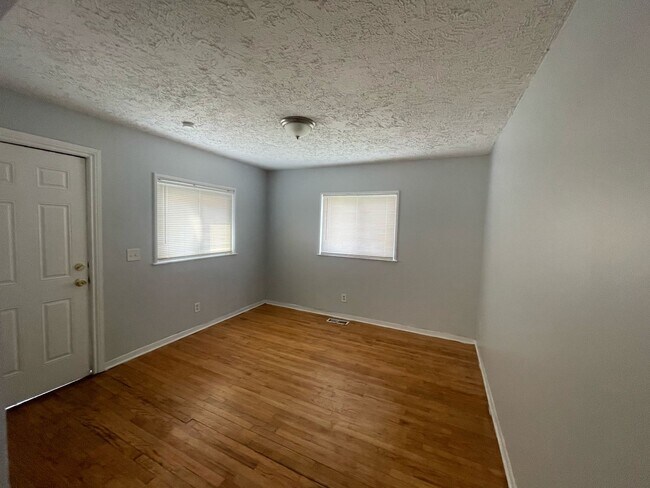 Photo - 15285 Hazelridge St