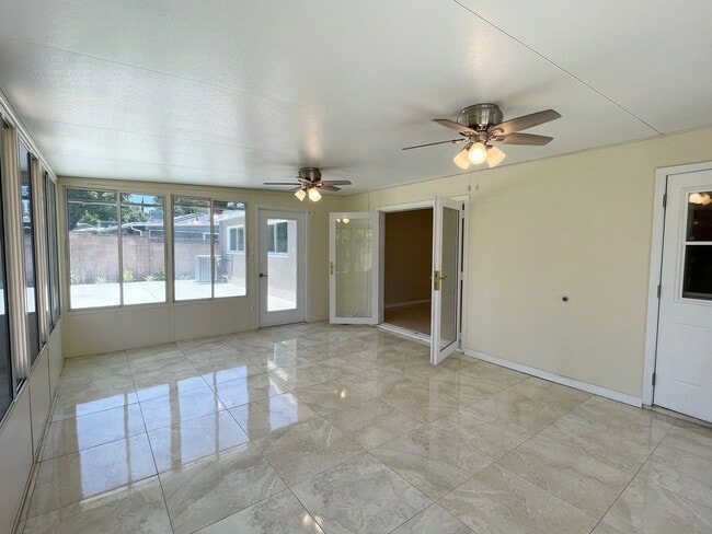 Building Photo - Stunning 4+2 West Hills Home Completely Redone!