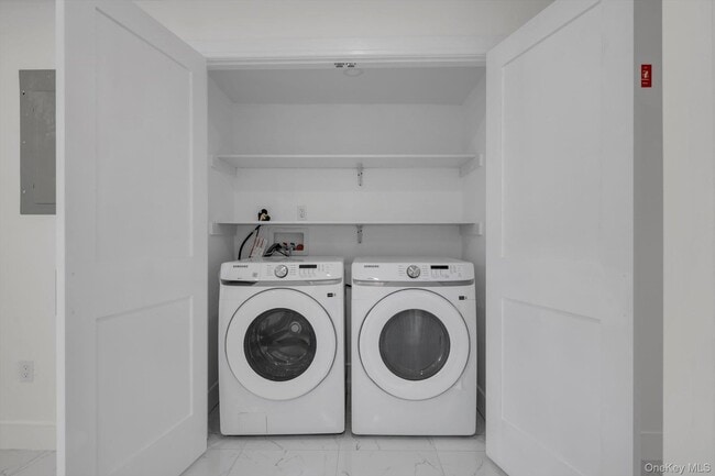 Photo - One Manhasset Ave