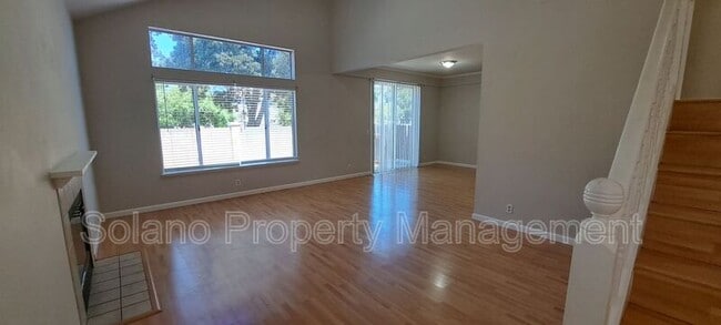 Photo - 320 Stamper Cir