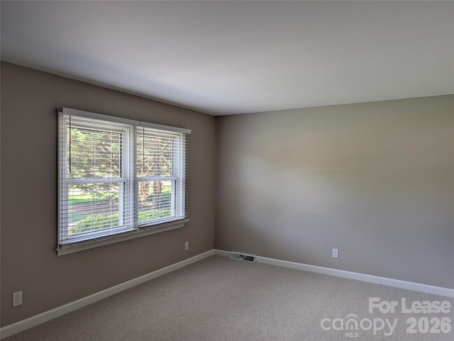 Photo - 103 Abingdon Cir