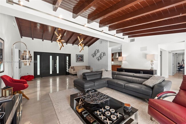 Photo - 920 Paradiso Ave