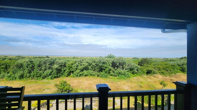 835 Ocean Shores Blvd NW