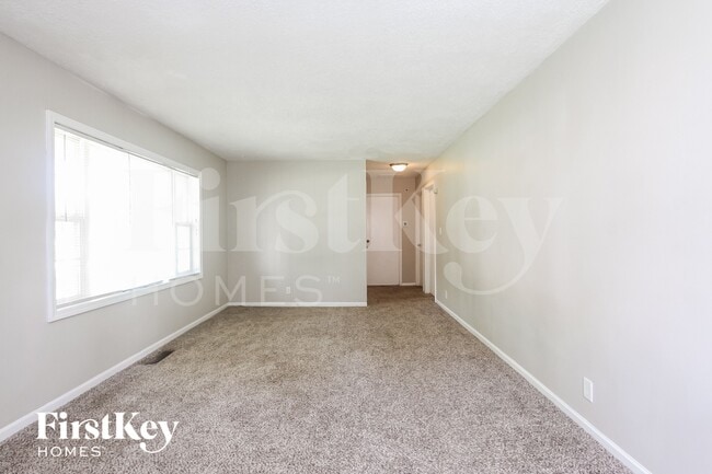 Photo - 109 Mercator Dr