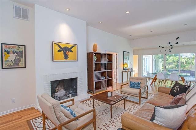 Photo - 4641 Belclaire Ave