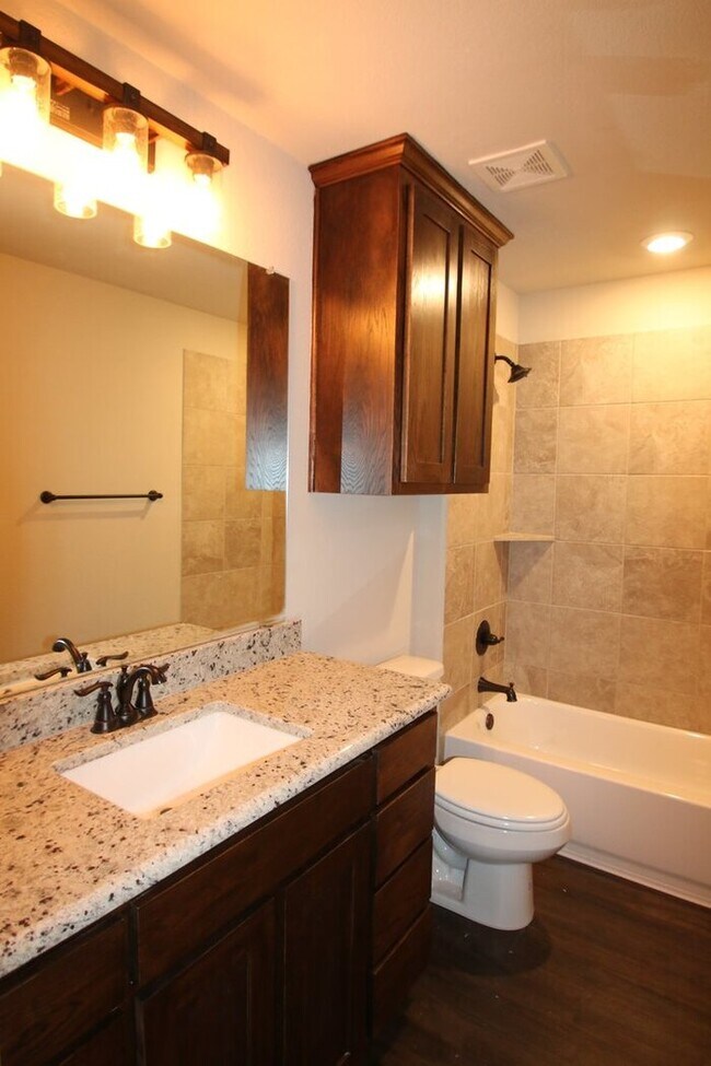 Photo - SENSATIONAL 3/2/ Duplex Home Coming Soon i...