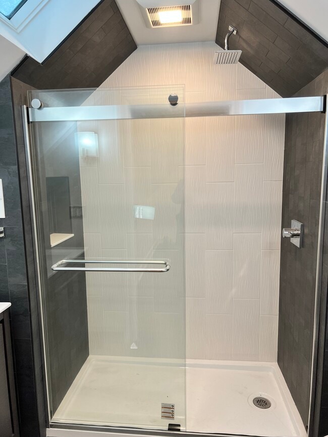 Photo - 125 Livingston Ave Unit Apt 2