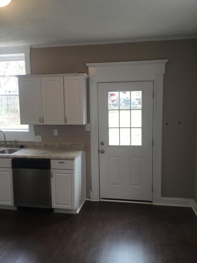 Photo - 4 Bed 1.5 Bath located in Norwood