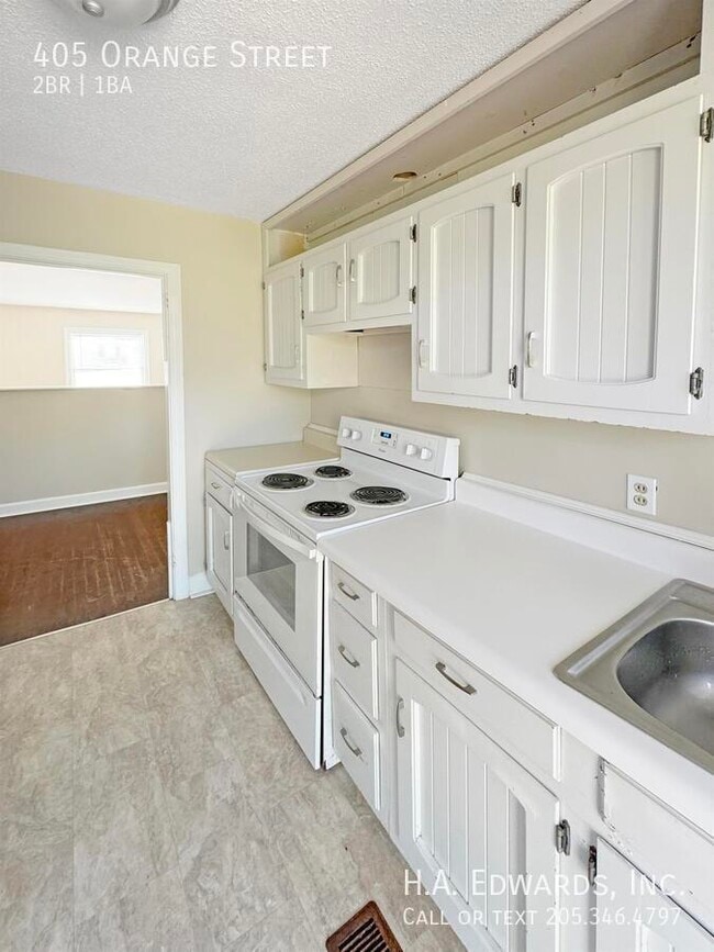 Photo - 405 Orange St