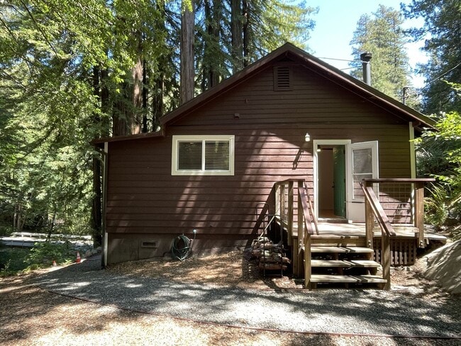 Building Photo - 096-02 Unit B