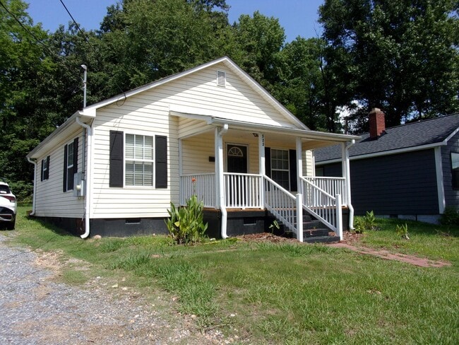 Building Photo - 522 S Spruce St