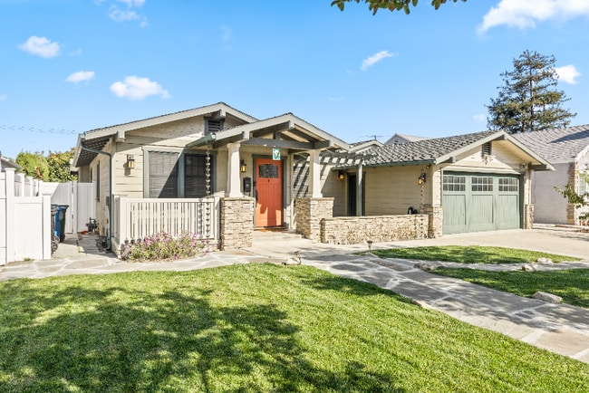 Building Photo - 5713 W 79th St