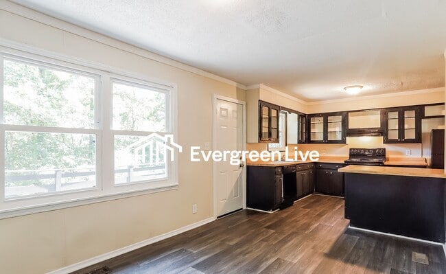 Photo - 872 Burning-Tree Trail