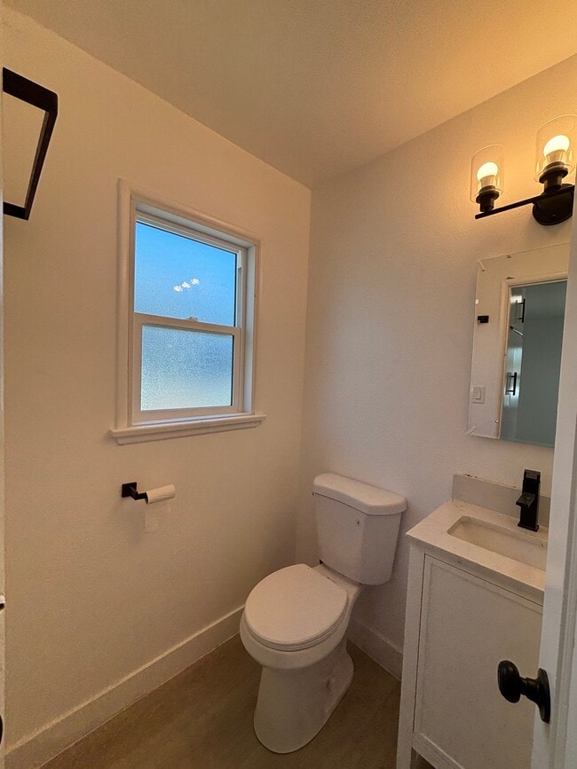 Photo - 1512 W 5th St Unidad 1512
