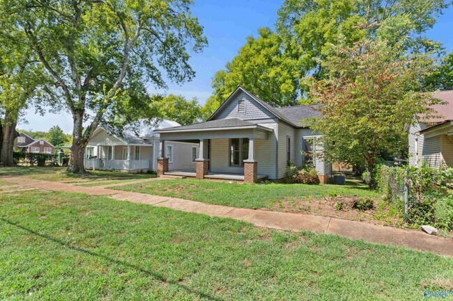 109 5th Ave NW