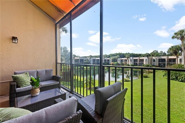 Building Photo - 3320 Olympic Dr Unit 126