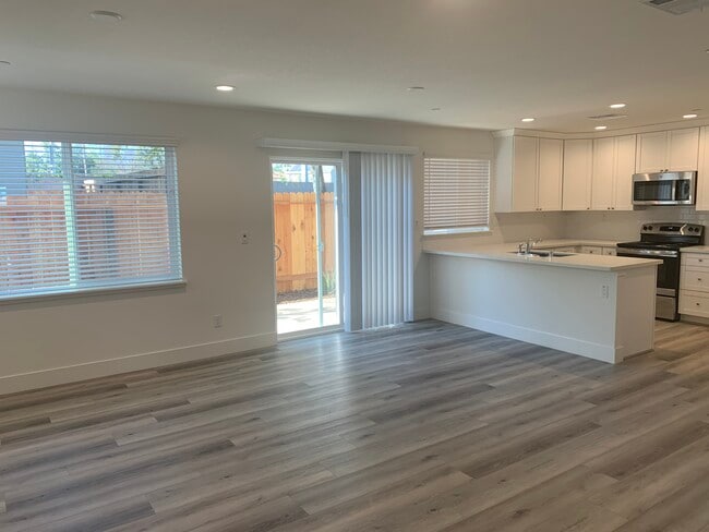 Photo - 5700 Winding Way