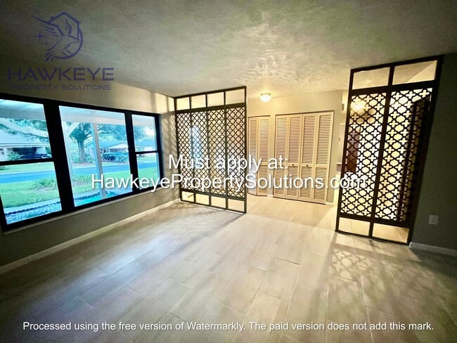 Photo - 3205 Carleton Cir W