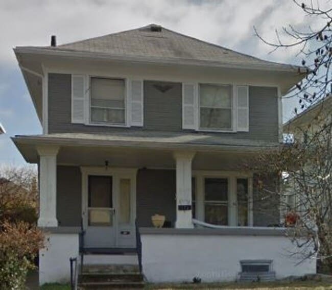 Building Photo - Beautiful 3 bed 1.5 bath and ready for you... Rental