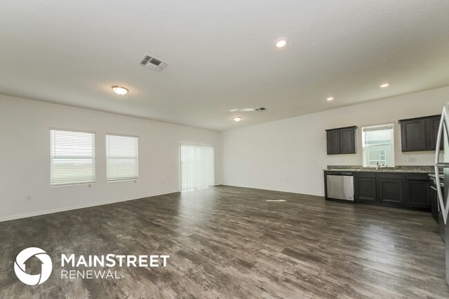 Photo - 214 Hidden Lk Lp