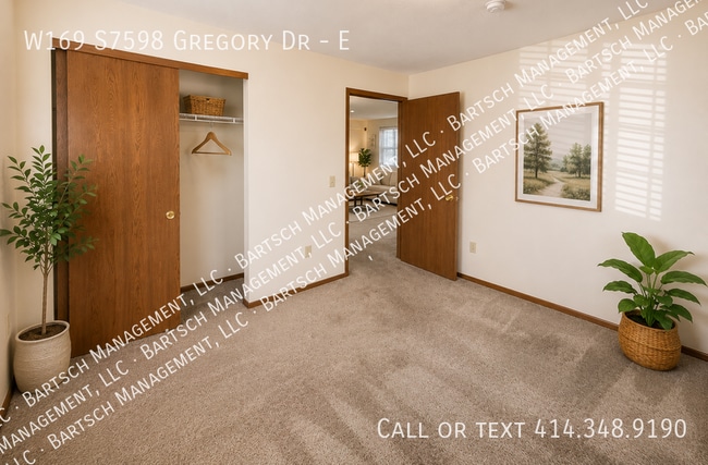 Photo - W169S7598-S7598 Gregory Dr Unit E