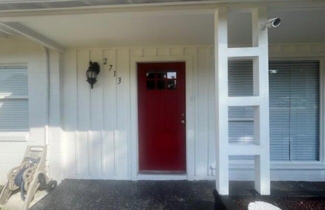 Photo - 2713 Silver Lake Dr