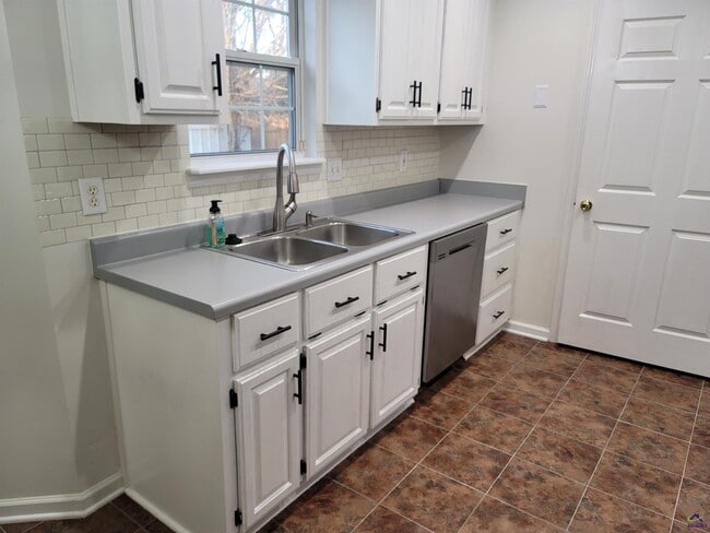 Photo - 106 Lions Gate