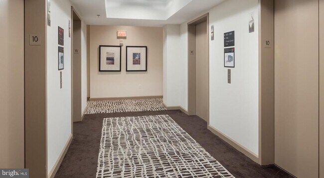 Photo - 202 W Washington Square Unit 2403